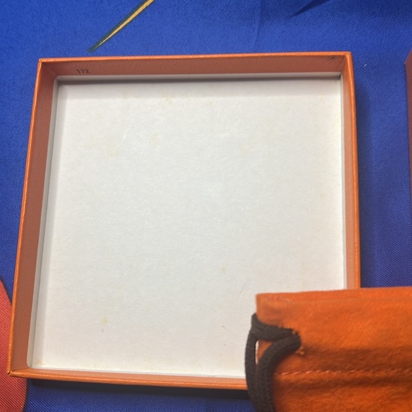 Authentic Preloved Hermes Box and Dust Bag for Jewelry - Picture 4 of 7